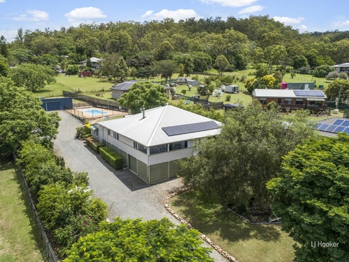 32 Barbour Street Esk, QLD 4312